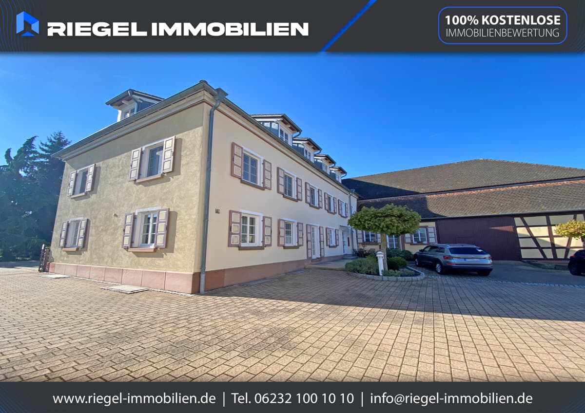 Gepflegte 2 ZKB in Denkmalgeschütztem Haus mit PKW-Stellplatz, Römerberg