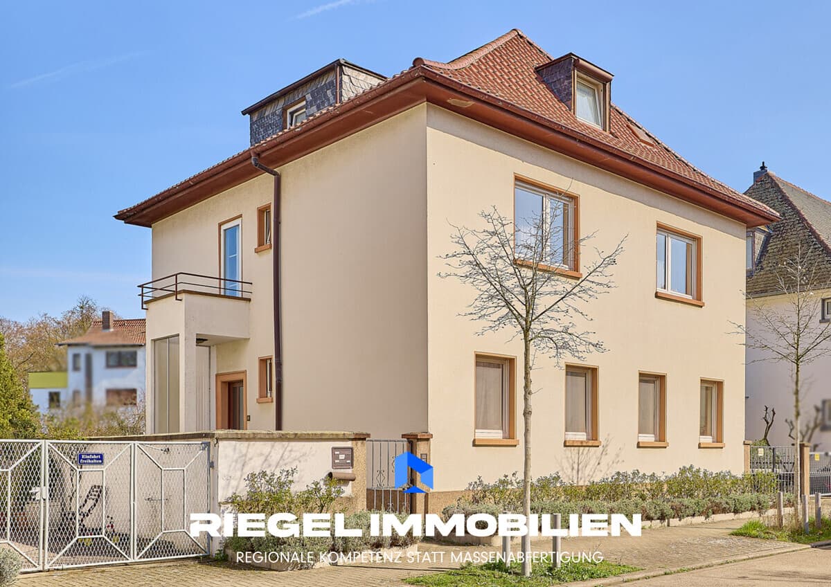 Seltene Gelegenheit auf der Parkinsel: 2 FH in absoluter Bestlage mit Potenzial, Ludwigshafen
