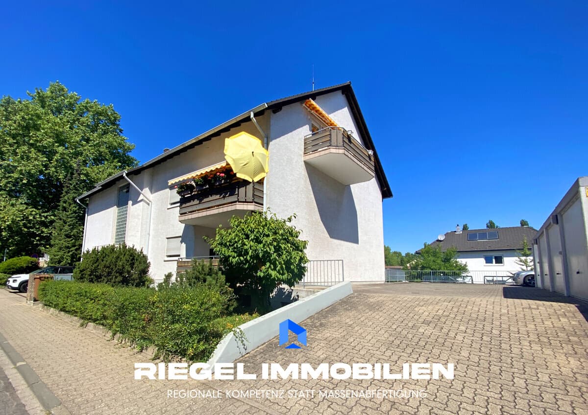 Gefragte Wohnlage! ETW mit 2 Zimmern, Küche, Tageslichtbad und zwei Stellplätzen, Speyer
