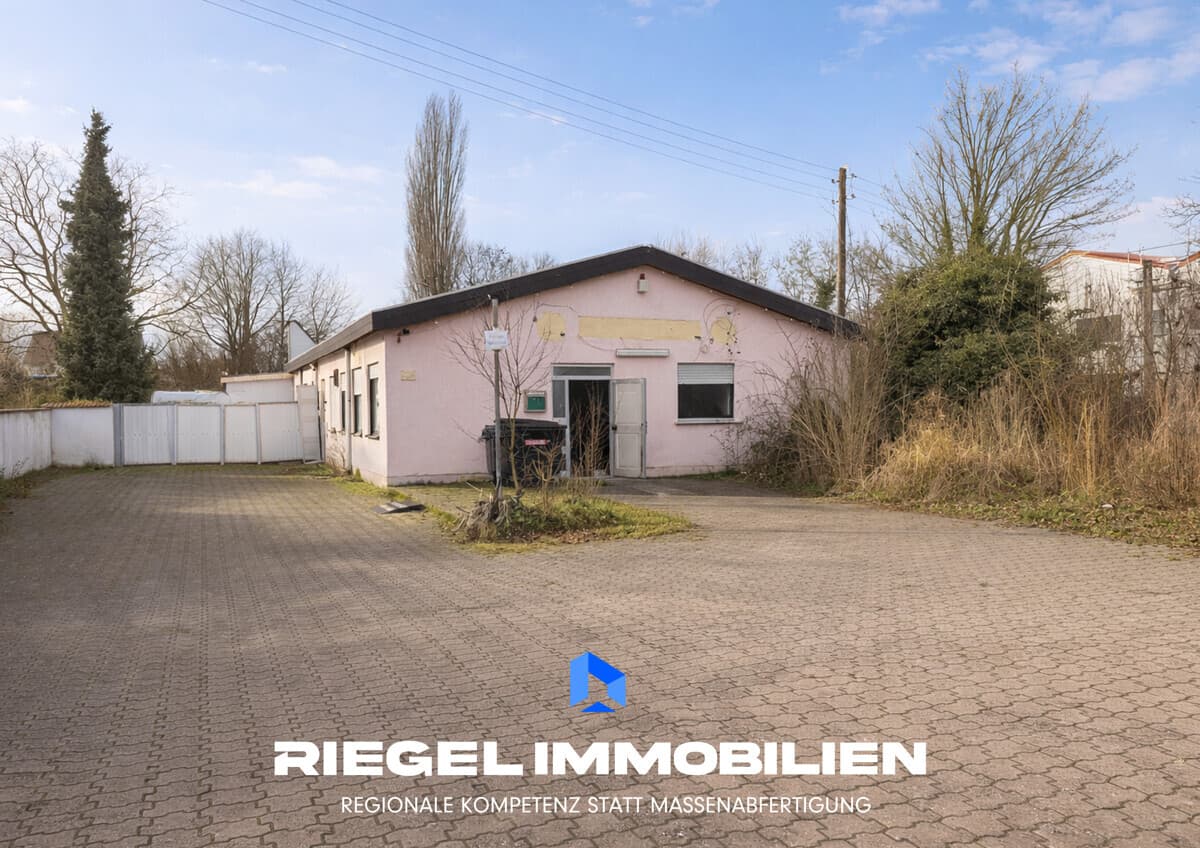 Ca. 2496 m² Grundstück - vielseitig nutzbarer Bungalow & eine Gewerbeeinheit, Hochstadt