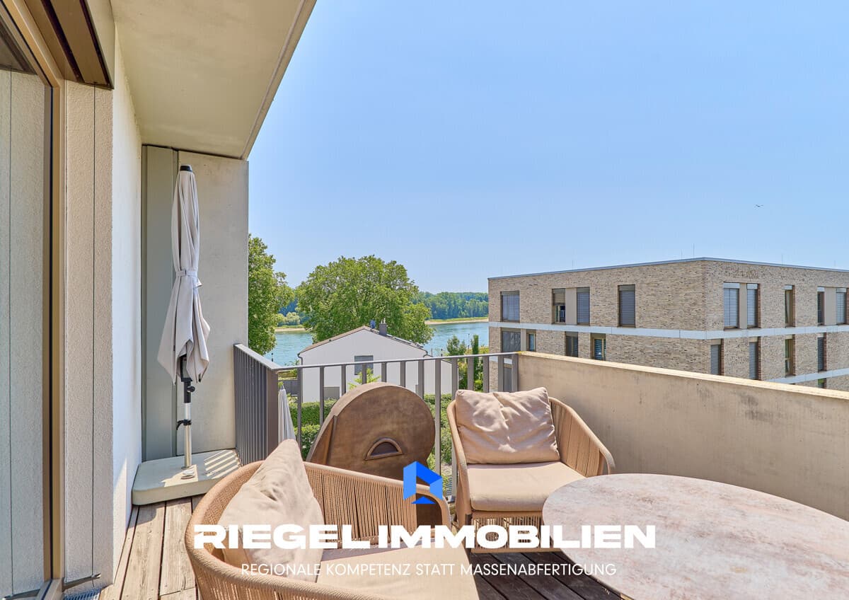 Wohnen, wo andere Urlaub machen ! Exklusives Penthouse mit Wasserblick, Speyer