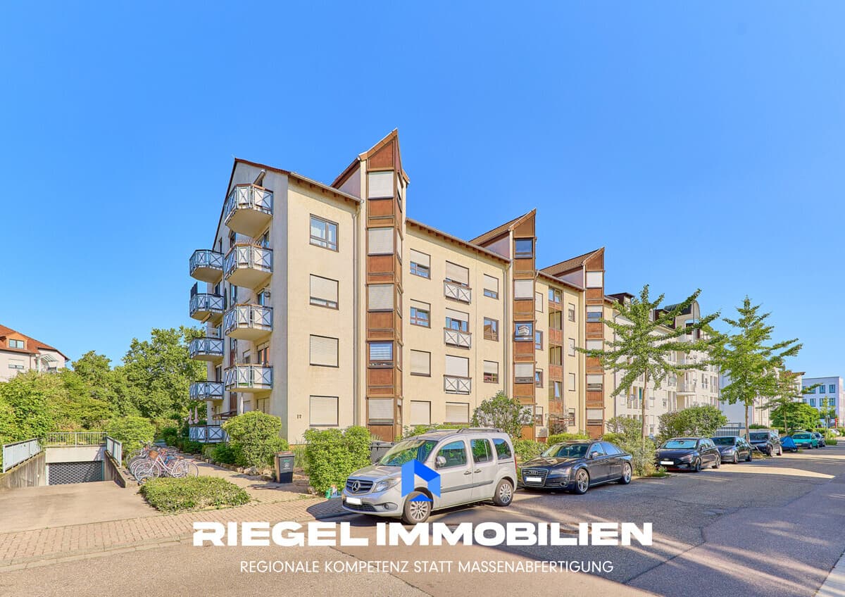 Attraktive 3 Zimmerwohnung mit Balkon, Aufzug, 2 Duplexstellplätzen in der TG, Speyer