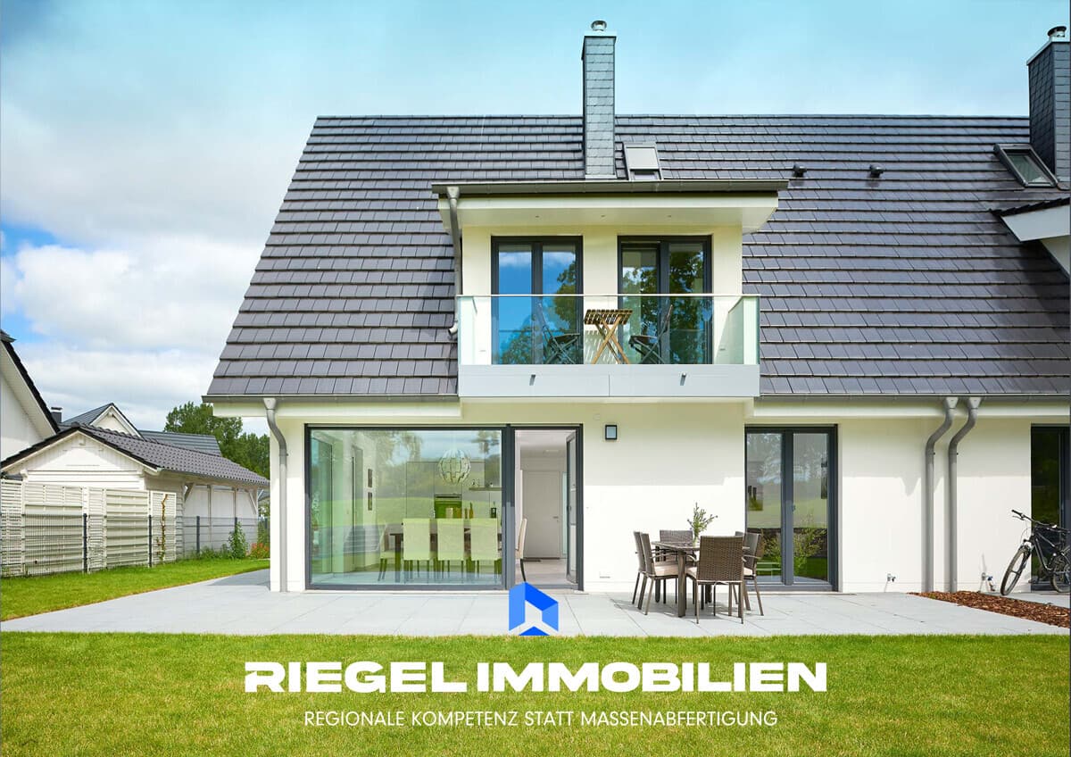 Bj. 2016 - hochwertig möblierte DHH, 995 m² Grundstück, unmittelbare Meeresnähe, Middelhagen